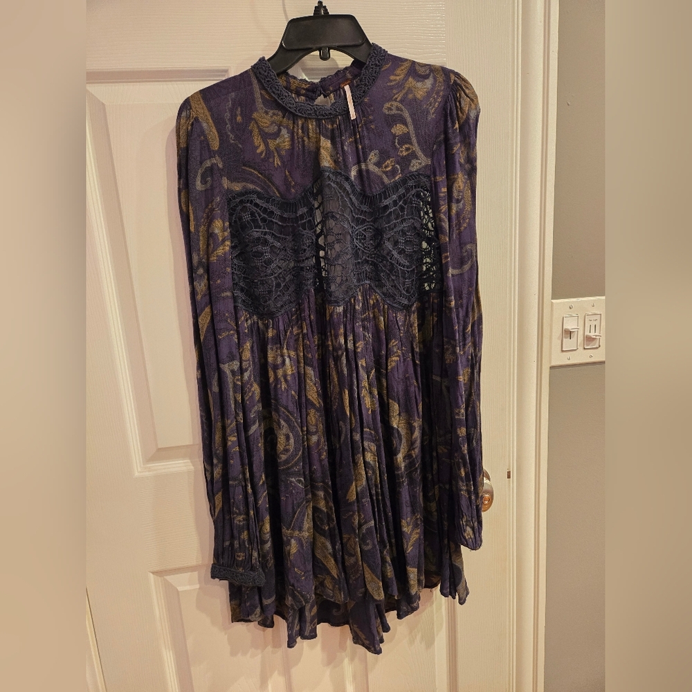 Free people women's long sleeve round neck bohemian print,SIZE M
